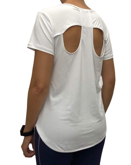 BLUSA FITNESS FEMININA COM DETALHE NAS COSTAS BRANCA - Imagem 4