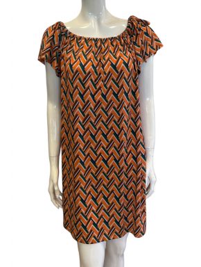 Vestido soltinho com amarração no ombro Chevron