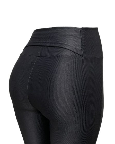 Calça Fitness legging feminina básica com bolso no cós  Lyon preta - Imagem 4